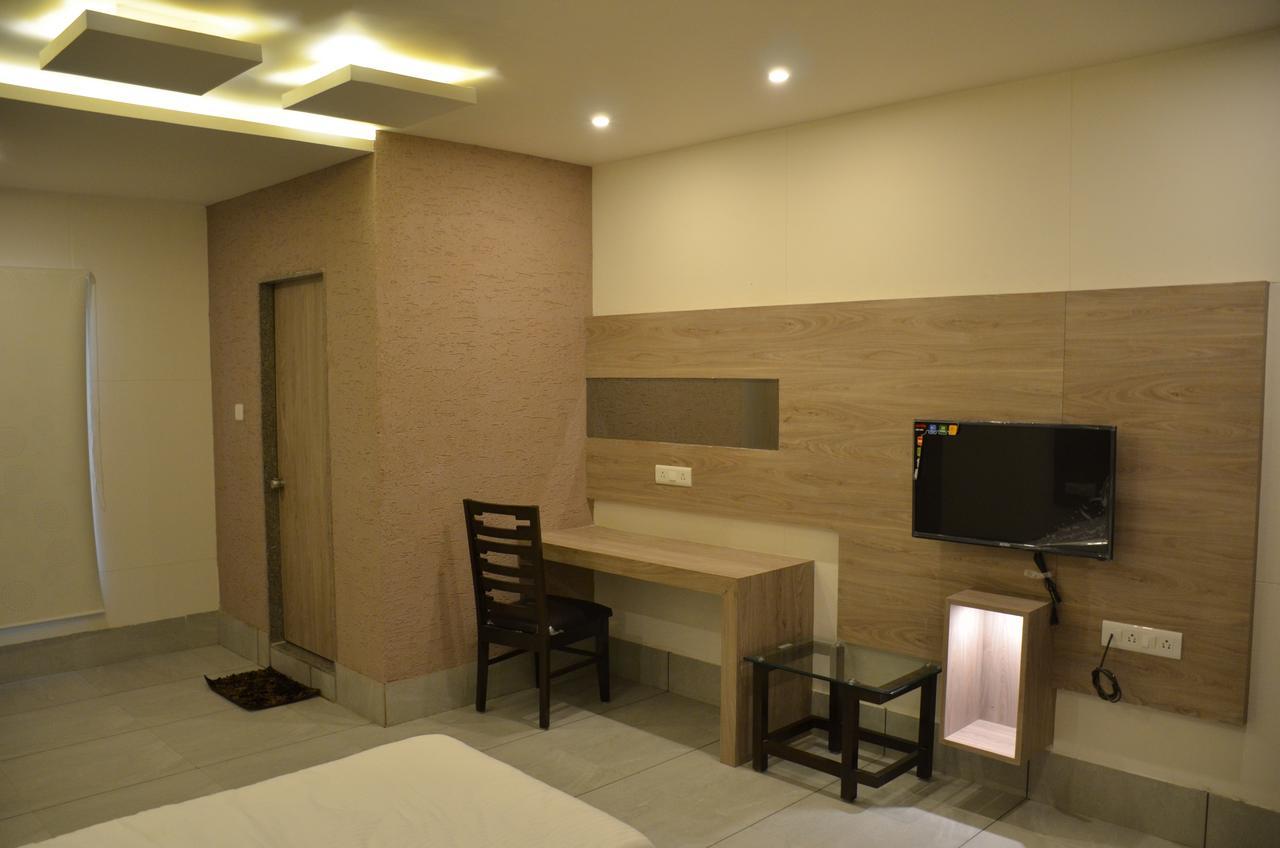Hotel Apple Residency Pātan Esterno foto