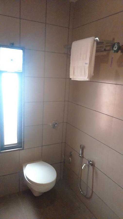 Hotel Apple Residency Pātan Esterno foto
