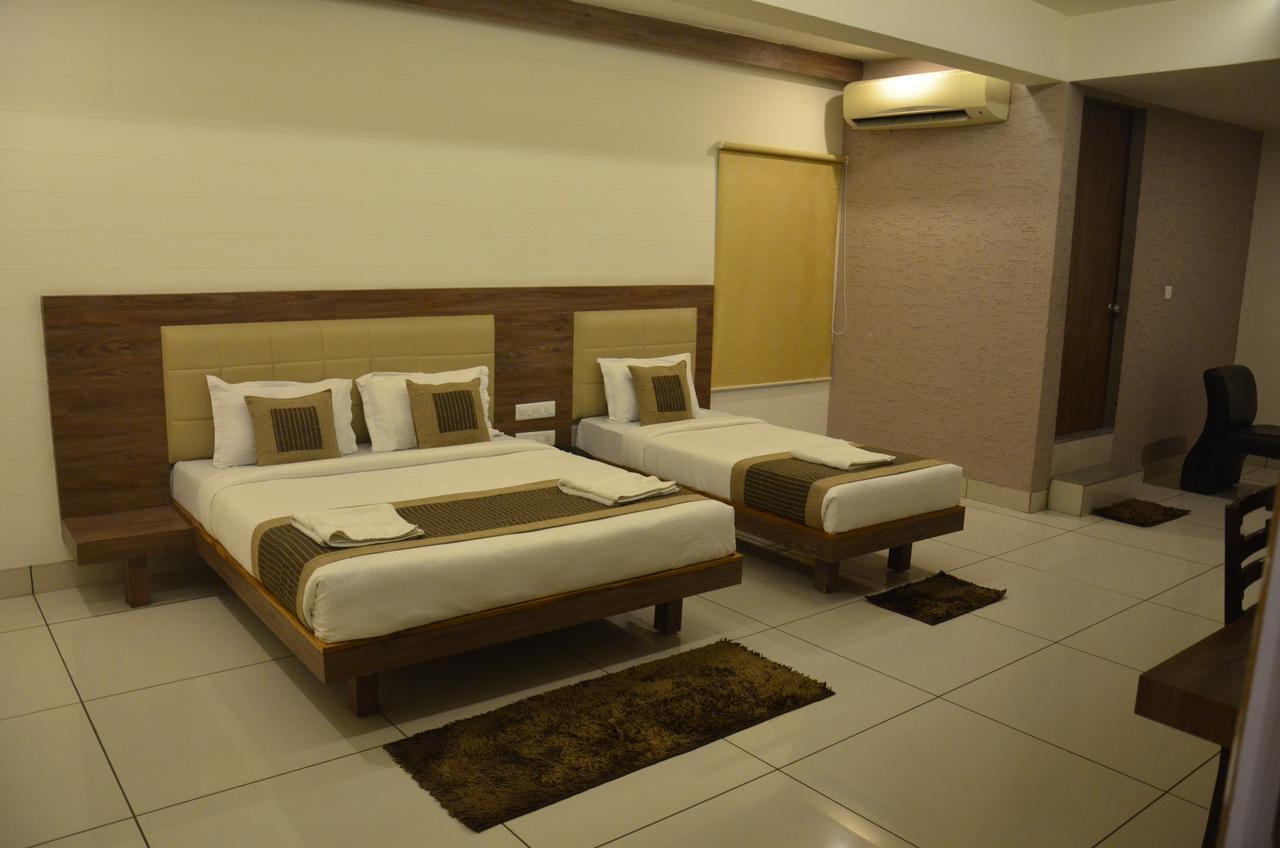 Hotel Apple Residency Pātan Esterno foto
