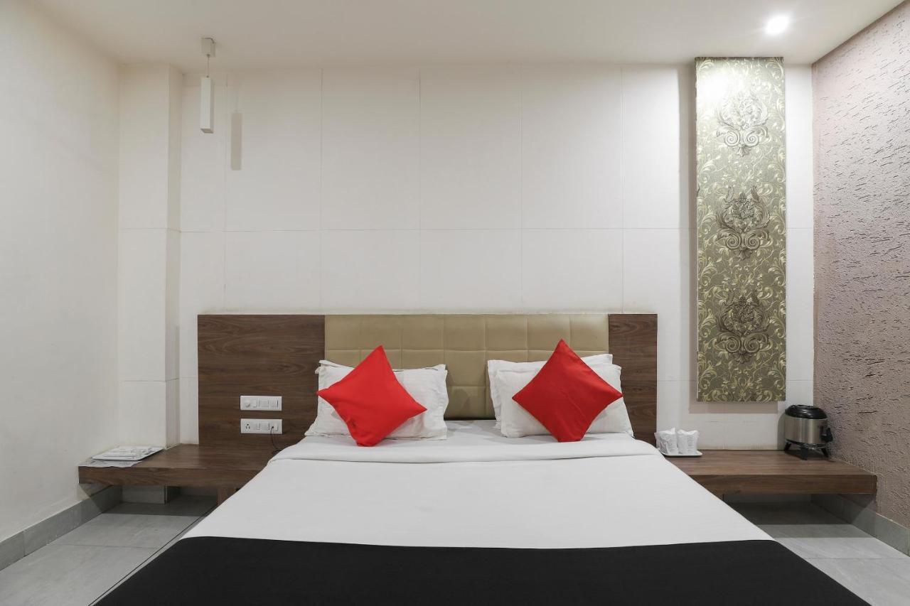 Hotel Apple Residency Pātan Esterno foto